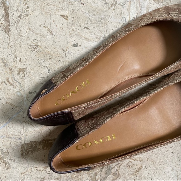 Chelsea Cap Toe Flats Slip On Khaki Monogram Almond Toe Size 9B New - Picture 5 of 10